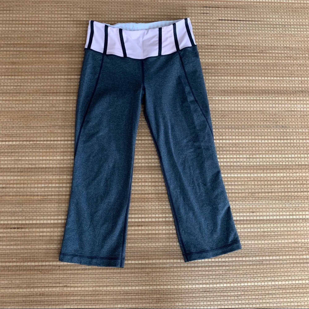Lululemon Tadasana Slit crop size 6